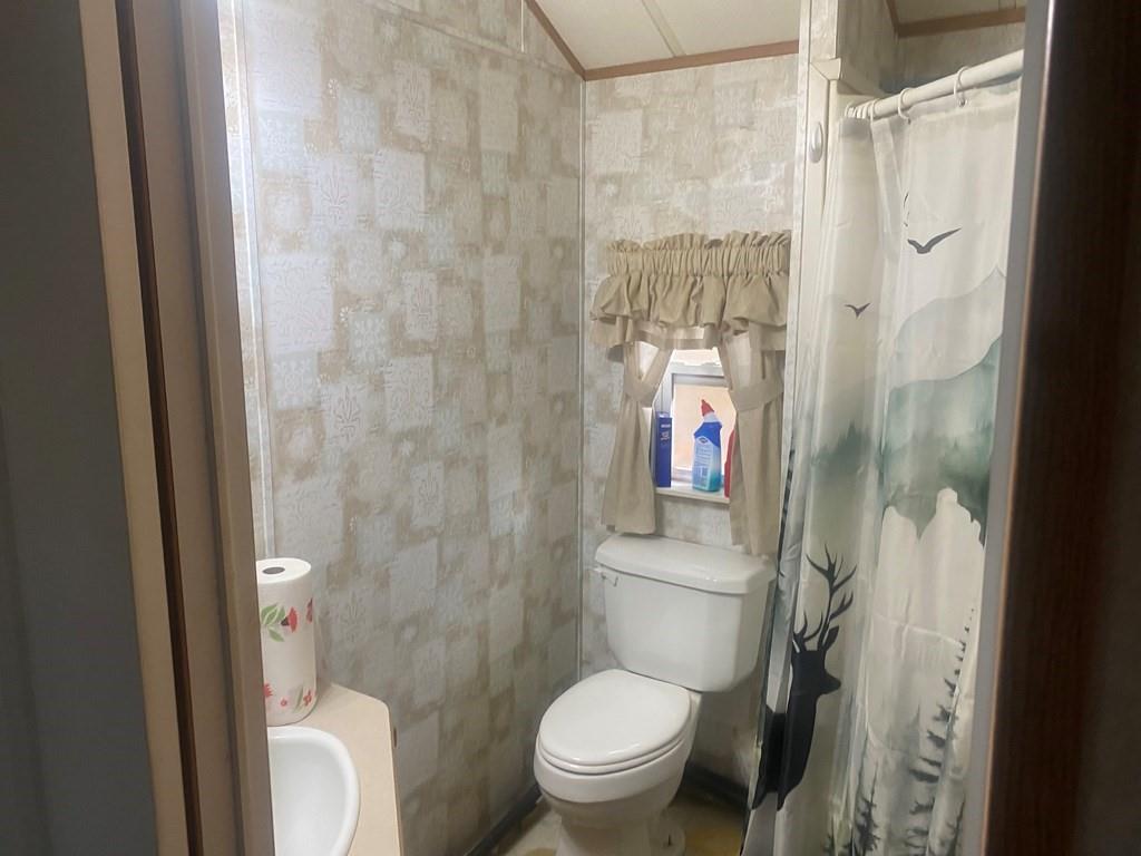 86 Pinetree Road Vowinckel, PA 16260 - Photo 4 of 10