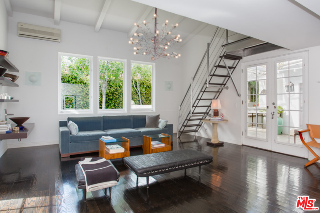 1323 Club View Drive Los Angeles, CA 90024 - Photo 3 of 25