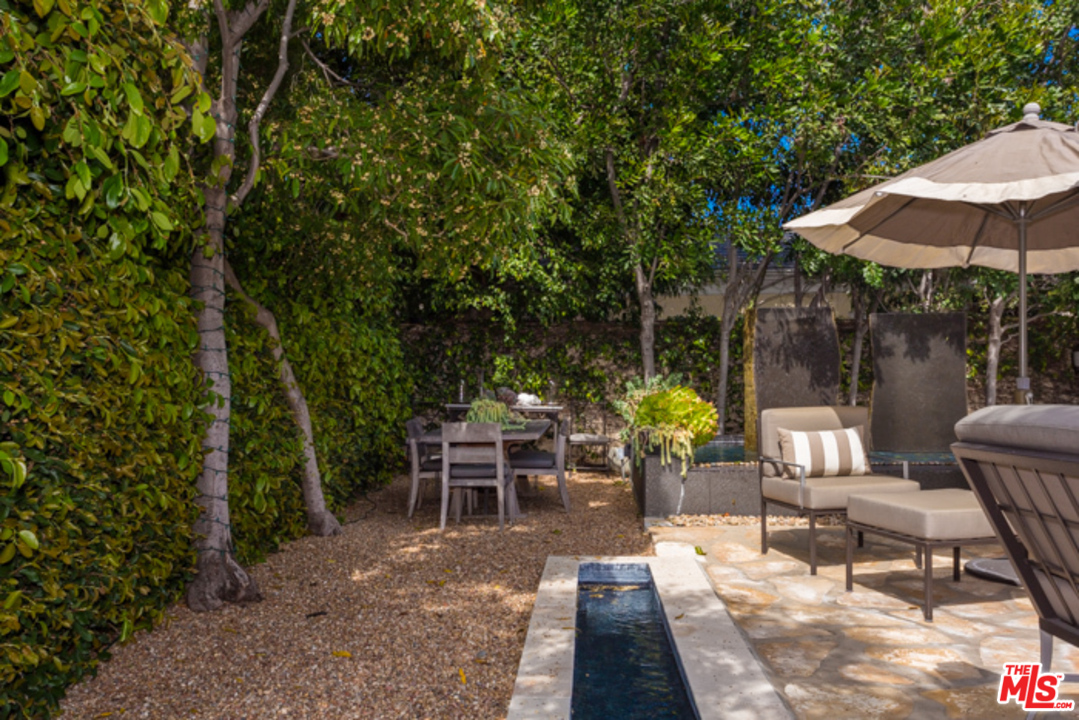 1323 Club View Drive Los Angeles, CA 90024 - Photo 23 of 25