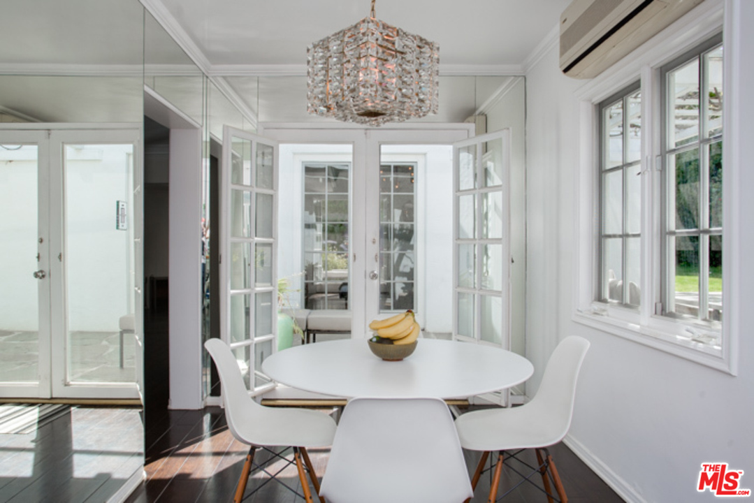 1323 Club View Drive Los Angeles, CA 90024 - Photo 8 of 25