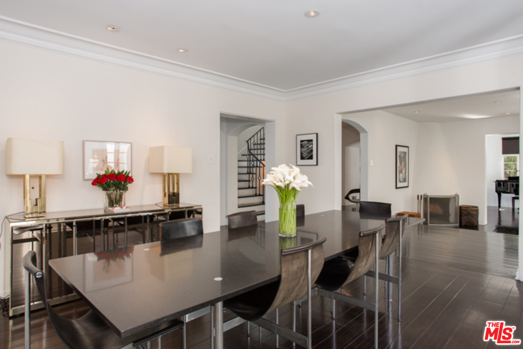 1323 Club View Drive Los Angeles, CA 90024 - Photo 9 of 25