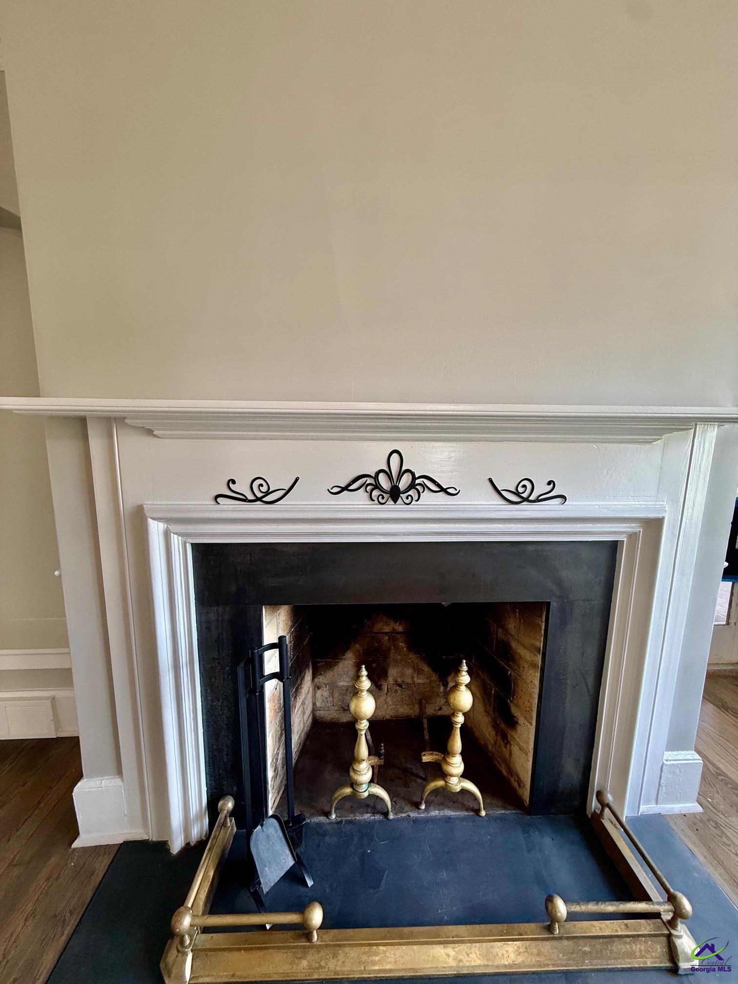515 Engram Street Montezuma, GA 31063 - Photo 5 of 35 a living room with a fireplace