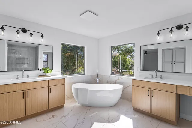 $729,900 | 3845 East Yeager Drive, Gilbert, AZ 85295