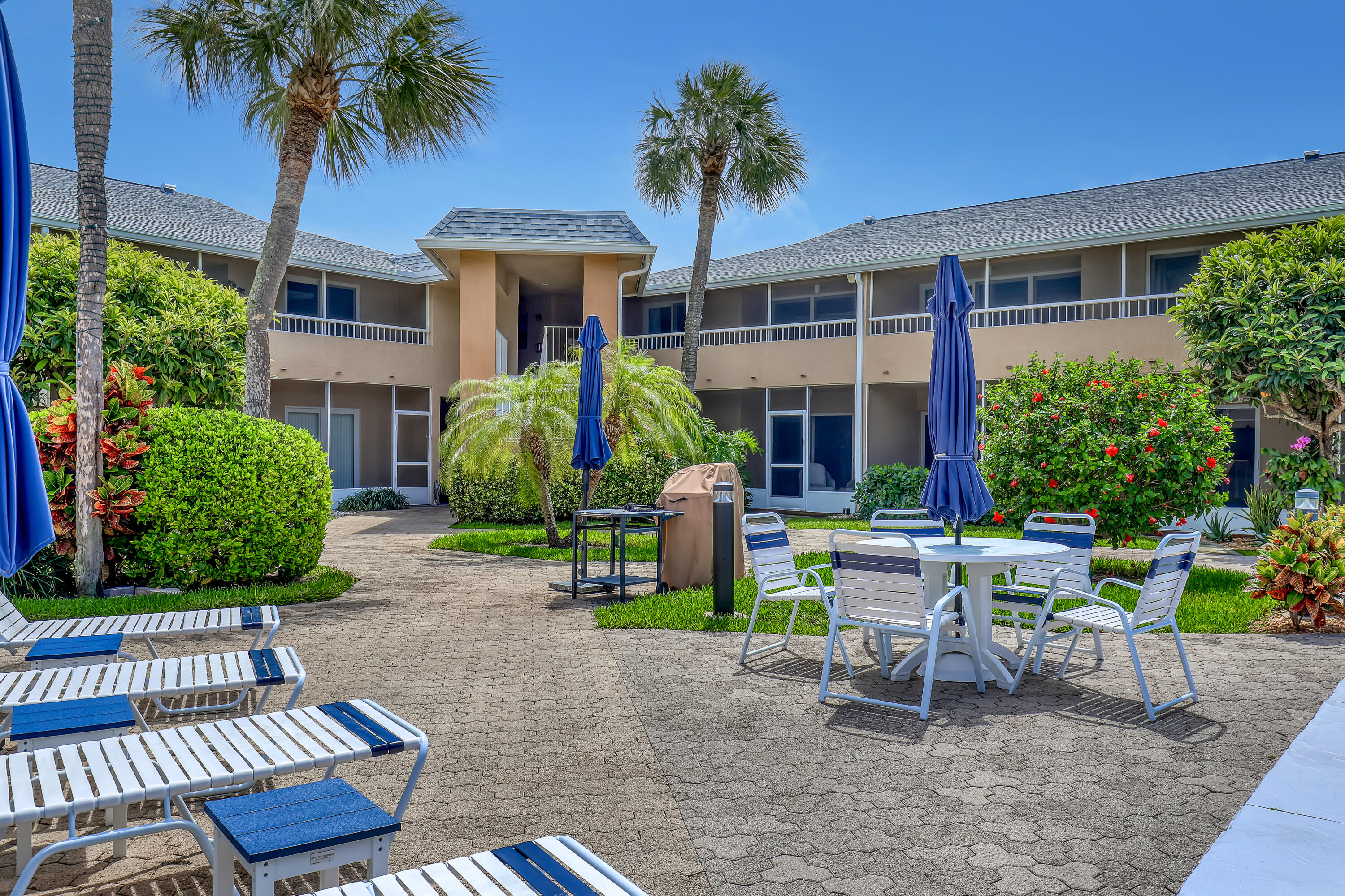1100 Surf Road, Unit 104 West Palm Beach, FL 33404 - Photo 37 of 49 outdoor space