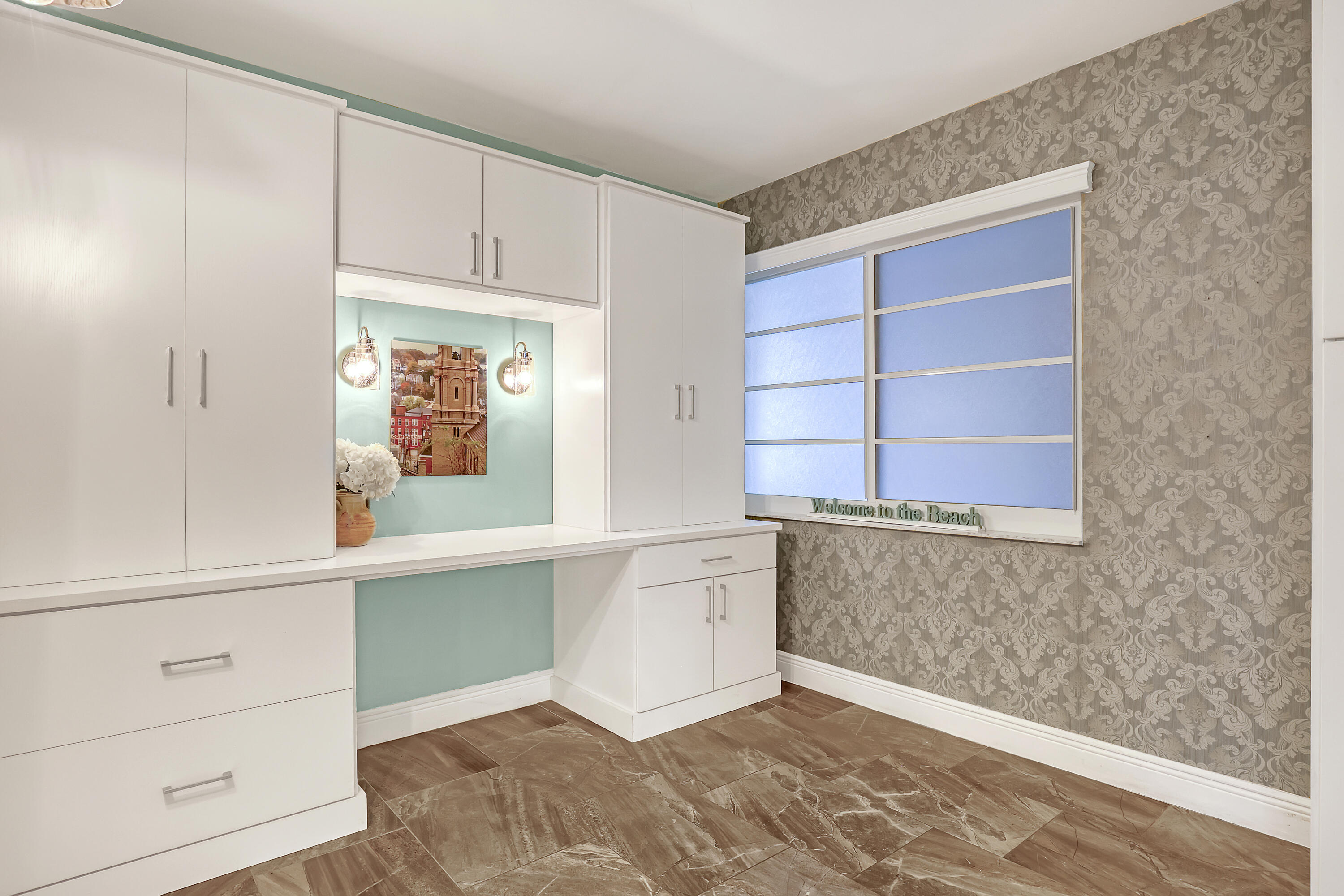 1100 Surf Road, Unit 104 West Palm Beach, FL 33404 - Photo 9 of 49 Custom built desk