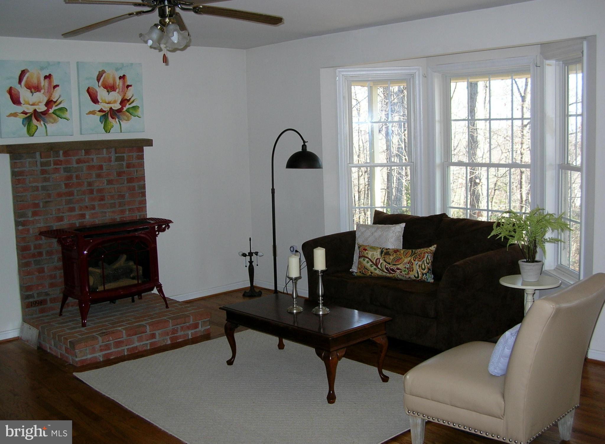 3412 Basford Road Frederick, MD 21703 - Photo 11 of 30 Living Room