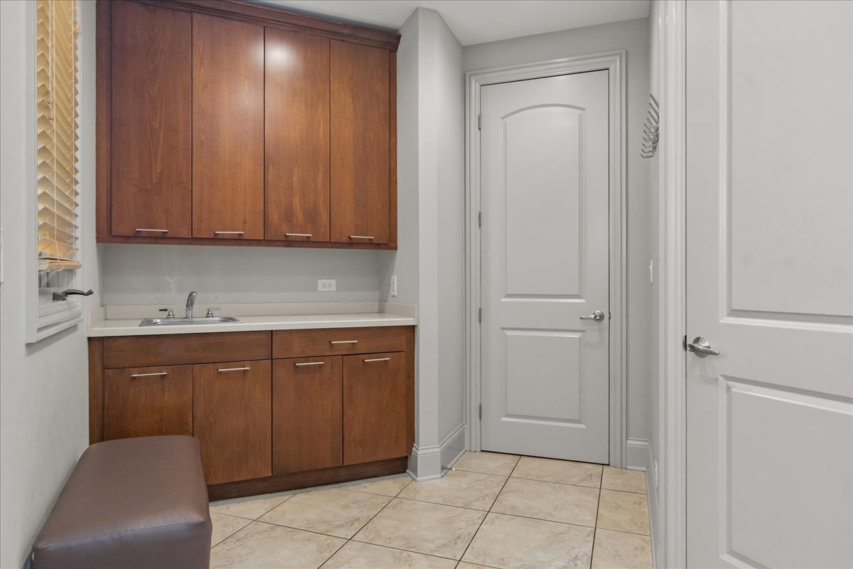 1610 Montgomery Road Deerfield, IL 60015 - Photo 13 of 35 Gallery Image 13