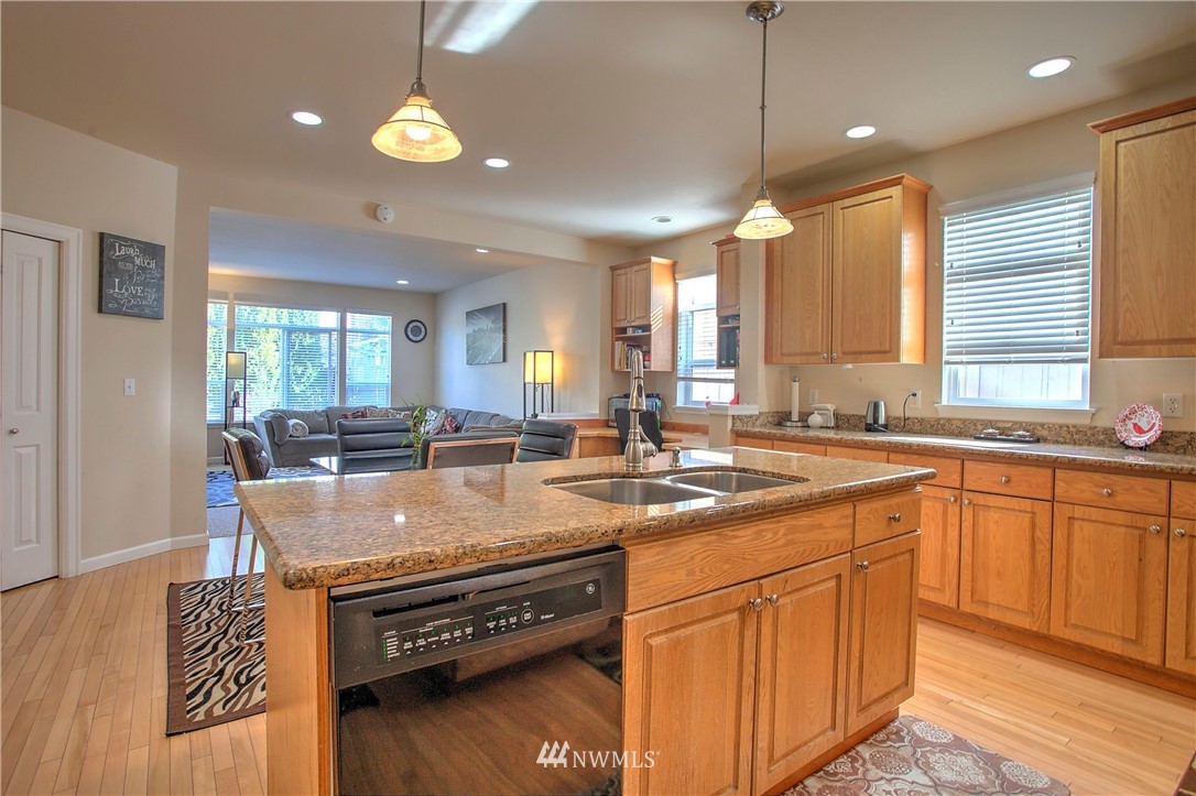 17152 164th Way Southeast Renton, WA 98058 - Photo 6 of 20