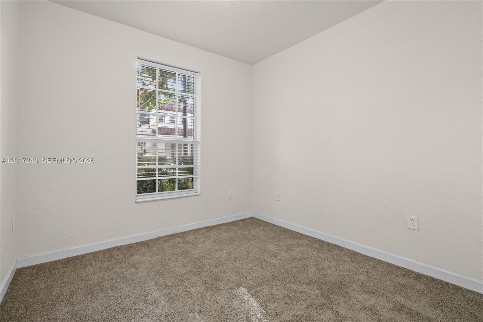 9243 Southwest 170th Avenue Miami, FL 33196 - Photo 8 of 36