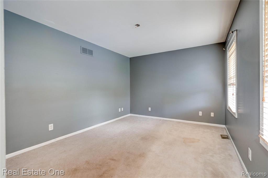 6488 Orion Road Rochester Hills, MI 48306 - Photo 12 of 28