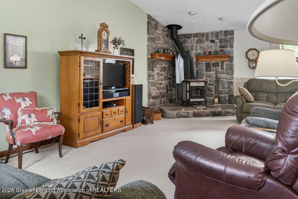 582 Baldwin Road Mason, MI 48854 - Photo 16 of 44 20260520-24