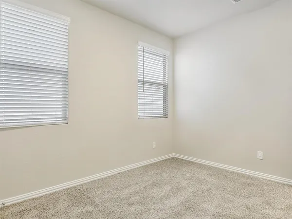 $3,100 | 2612 Gateway Avenue, Corinth, TX 76210