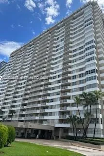 $3,800 | 1985 South Ocean Drive, Unit 21P, Hallandale Beach, FL 33009