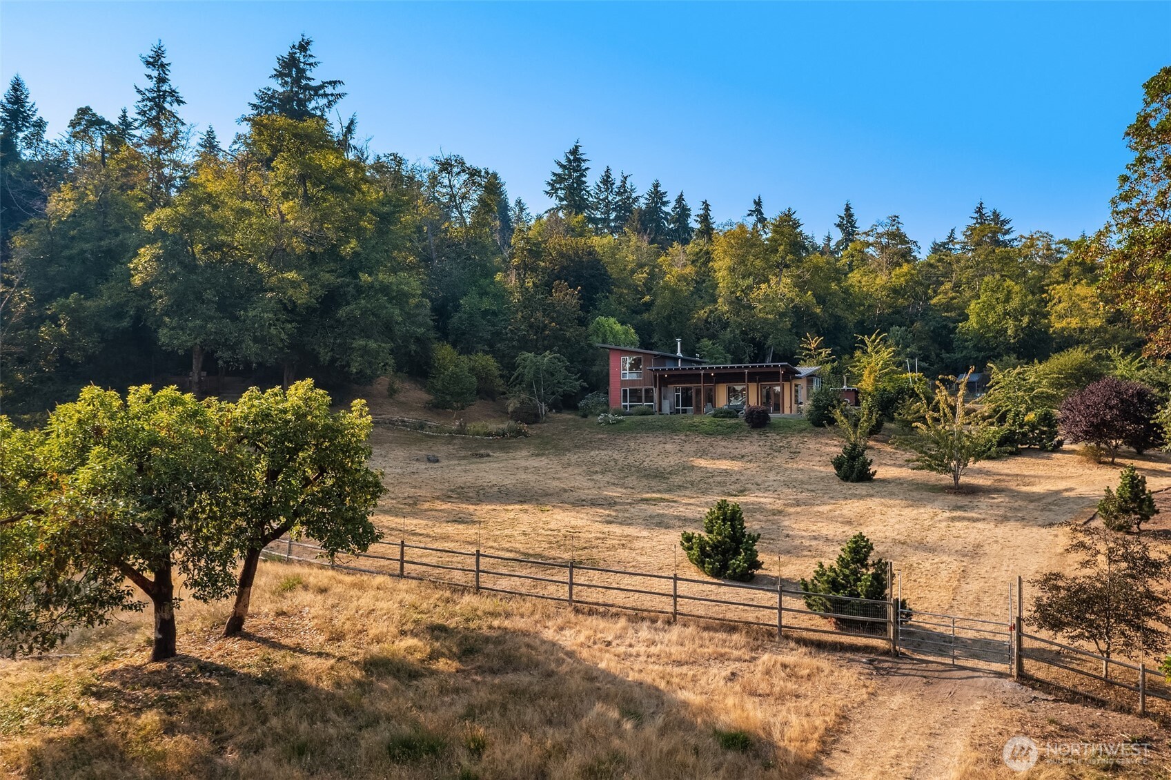4409 Southwest Point Robinson Road Vashon, WA 98070 - Photo 33 of 39 Gallery Image 33