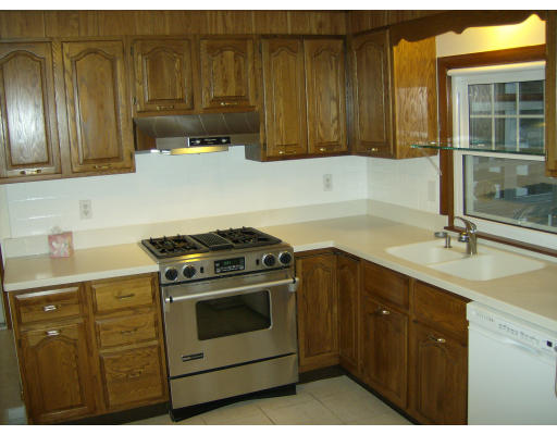 37 Donald Road Burlington, MA 01803 - Photo 3 of 8 Gallery Image 3