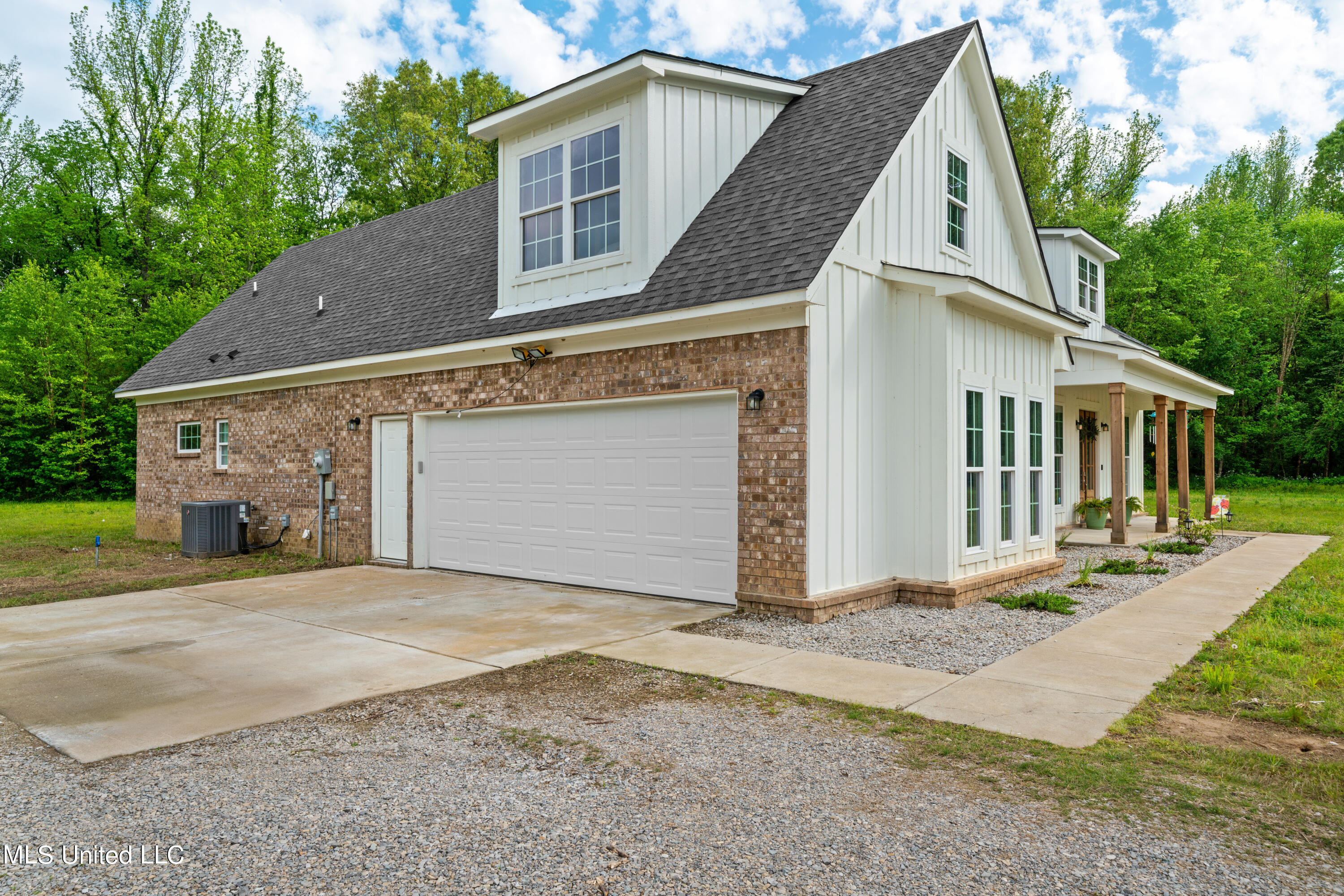 268 Dry Field Road Byhalia, MS 38611 - Photo 2 of 23 Final 268 Dry Fields Rd-24