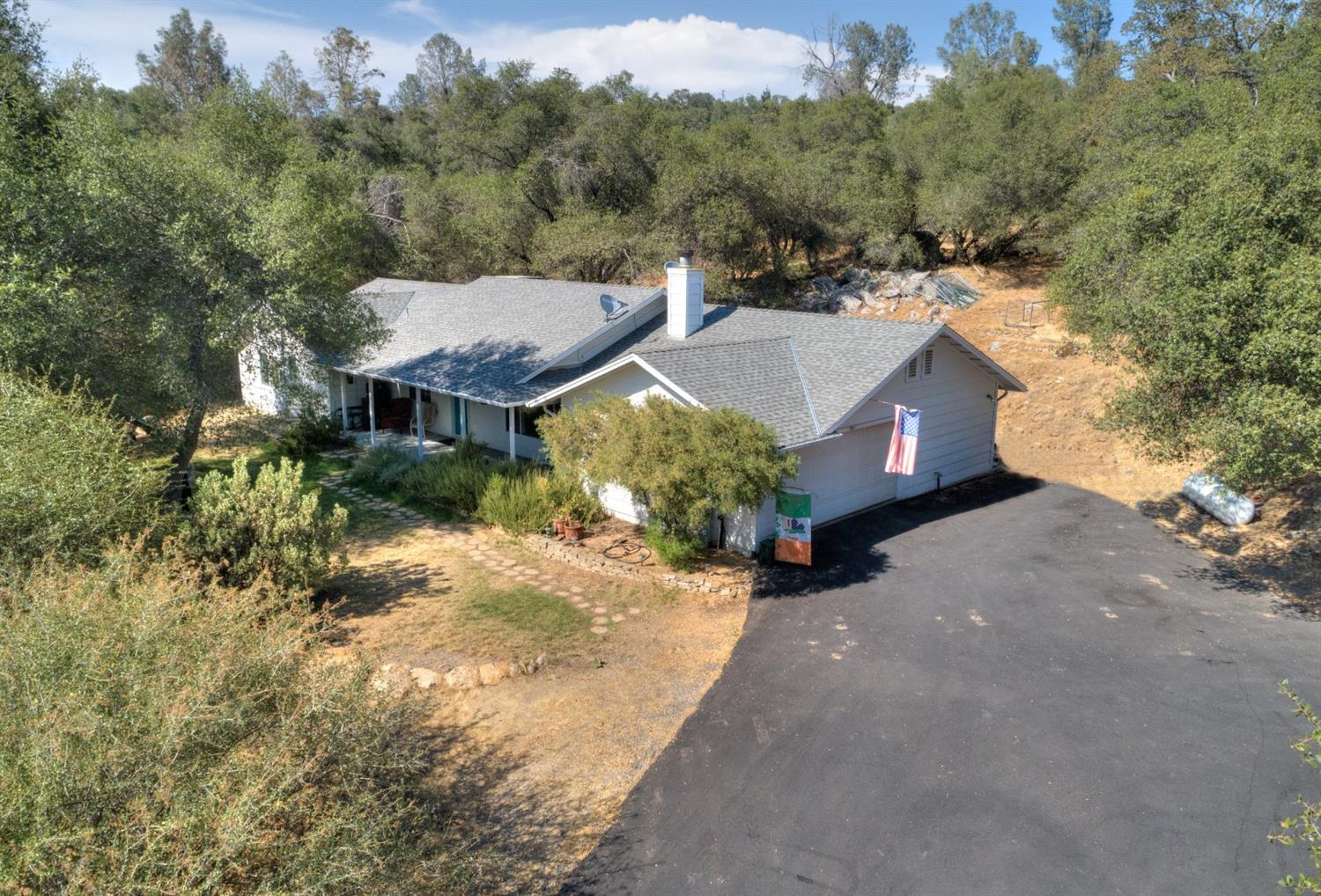 32271 Sunset Ridge Road West Coarsegold, CA 93614 - Photo 2 of 40 Gallery Image 2