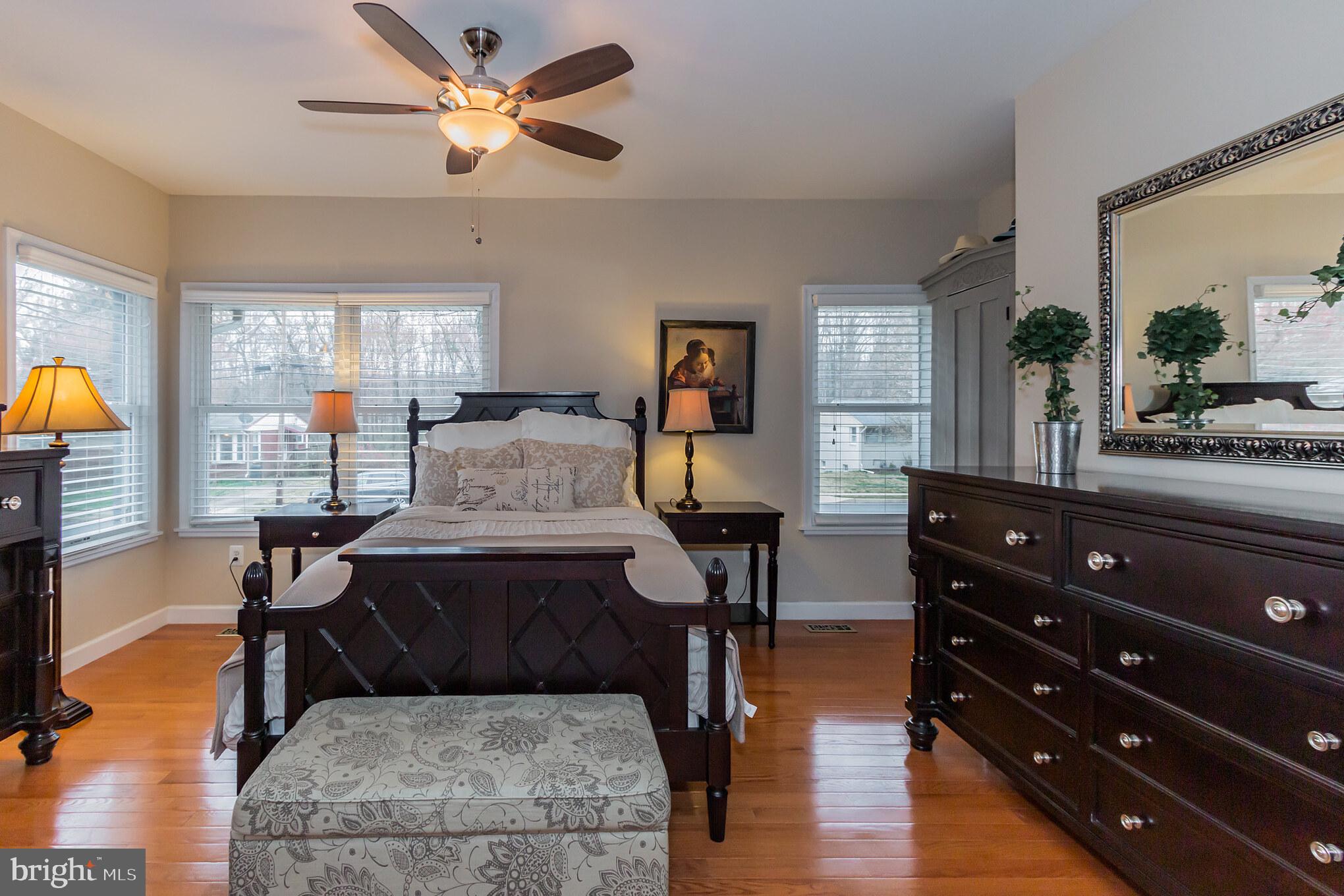 506 Moorefield Road Southwest Vienna, VA 22180 - Photo 12 of 30 Gallery Image 12