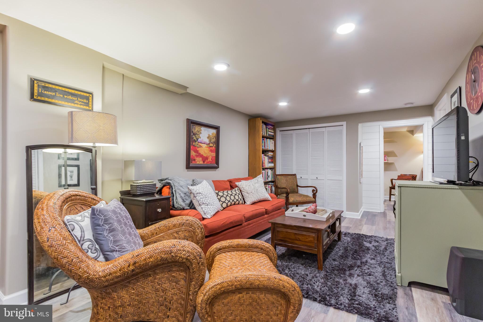 506 Moorefield Road Southwest Vienna, VA 22180 - Photo 22 of 30 Gallery Image 22