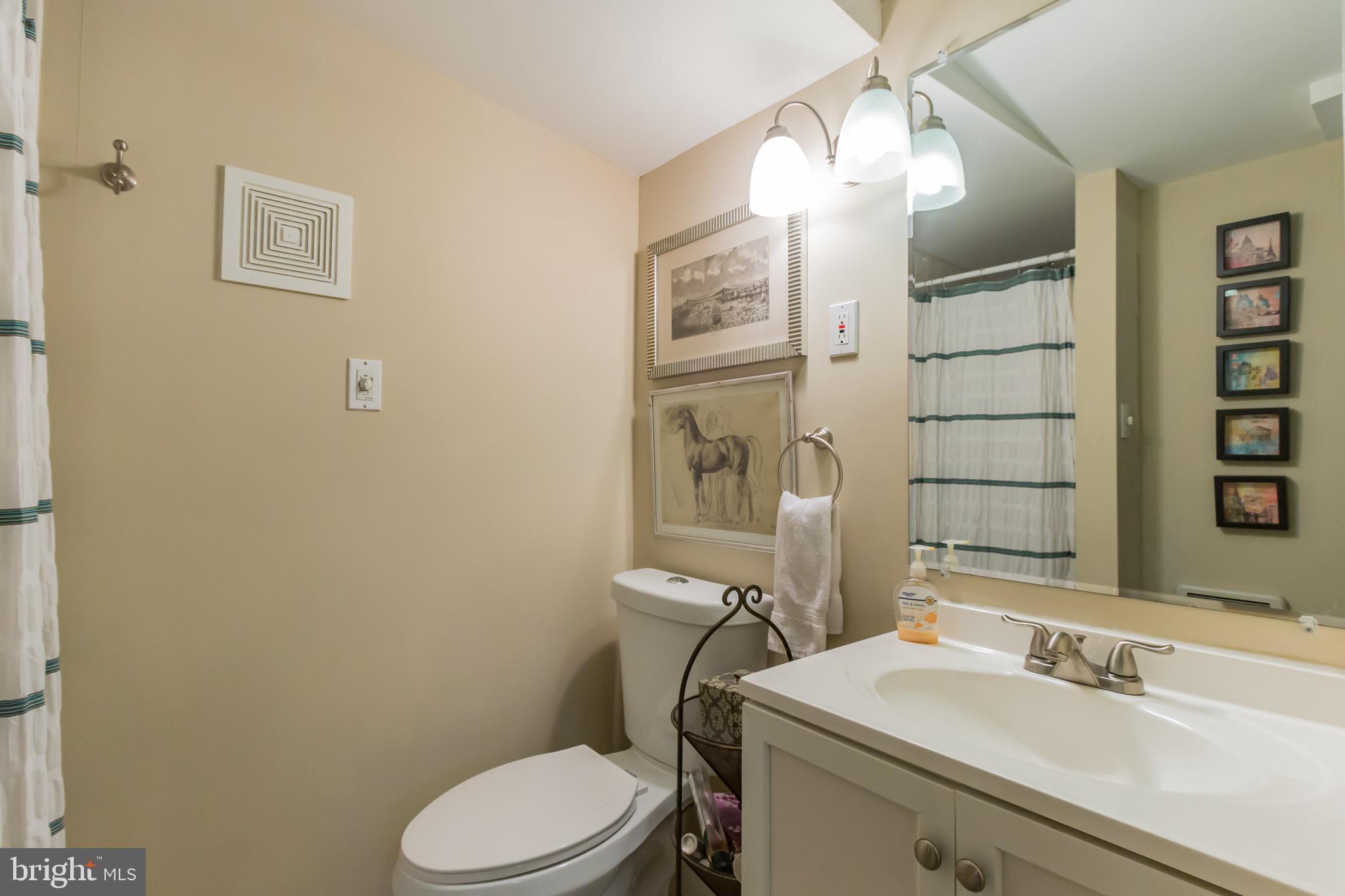 506 Moorefield Road Southwest Vienna, VA 22180 - Photo 24 of 30 Gallery Image 24