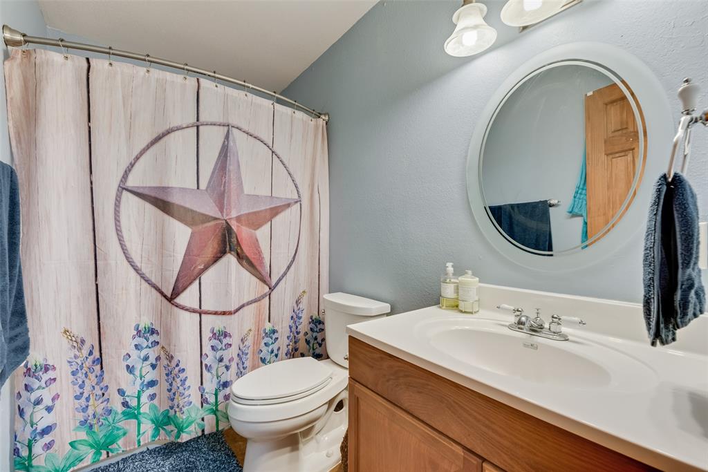 82 Trail Ridge Drive Melissa, TX 75454 - Photo 20 of 29 Secondary bath with tub/shower combo