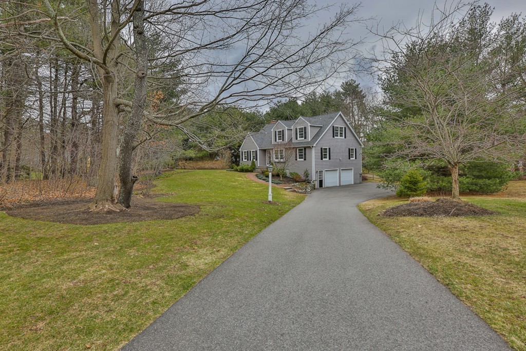 25 Webb Street Middleton, MA 01949 - Photo 2 of 30 Gallery Image 2