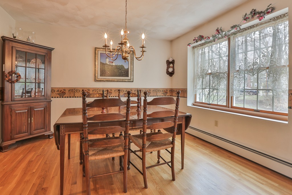 25 Webb Street Middleton, MA 01949 - Photo 6 of 30 Gallery Image 6