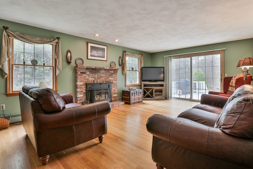 25 Webb Street Middleton, MA 01949 - Photo 7 of 30 Gallery Image 7