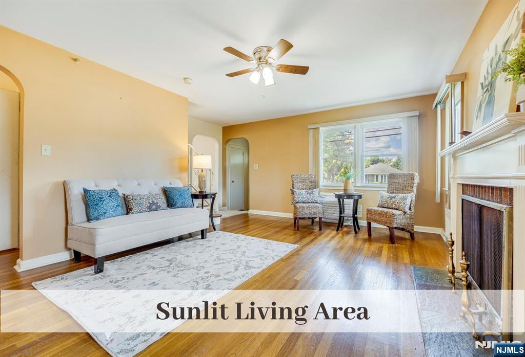 816 Summit Avenue Hackensack, NJ 07601 - Photo 3 of 30