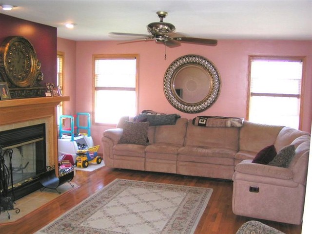 9779 Robinson Street Dyer, IN 46311 - Photo 2 of 24