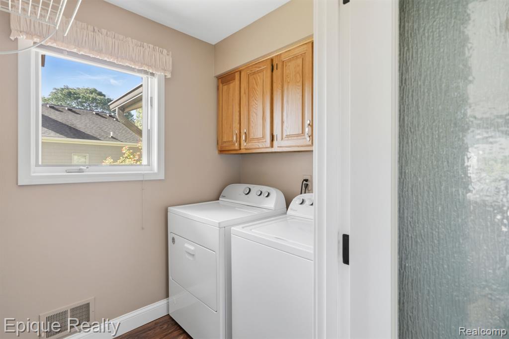 239 Pine Tree Road Lake Orion, MI 48362 - Photo 18 of 51 Gallery Image 18