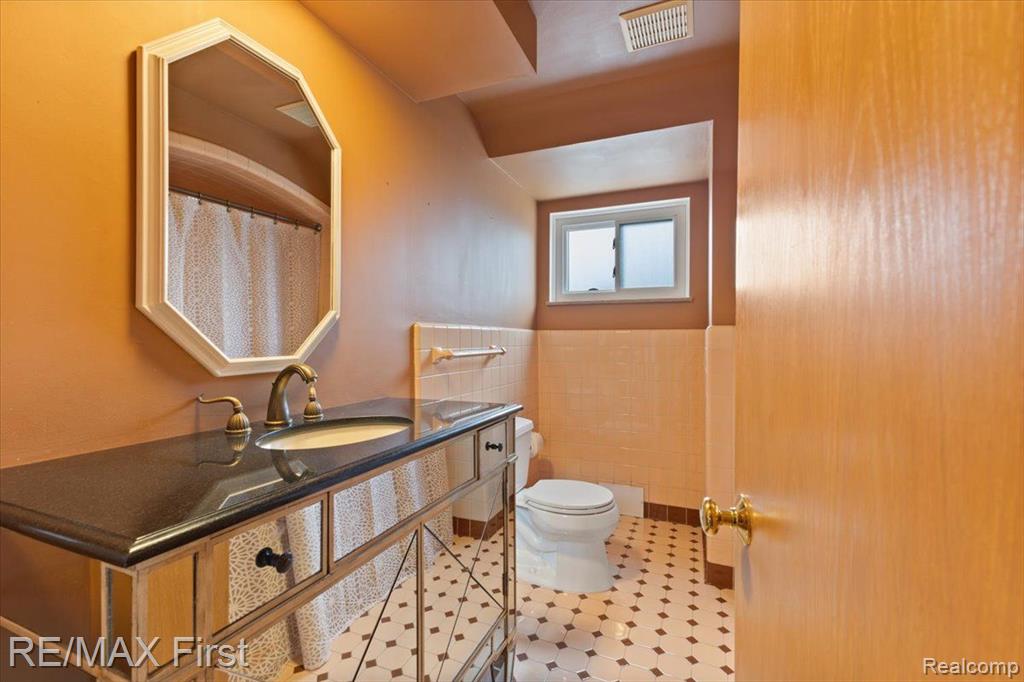754 Shelden Road Grosse Pointe Shores, MI 48236 - Photo 31 of 44