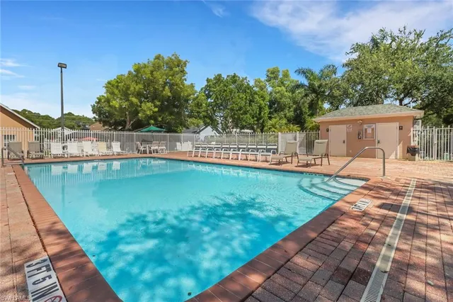 $365,000 | 398 Leawood Circle, Naples, FL 34104