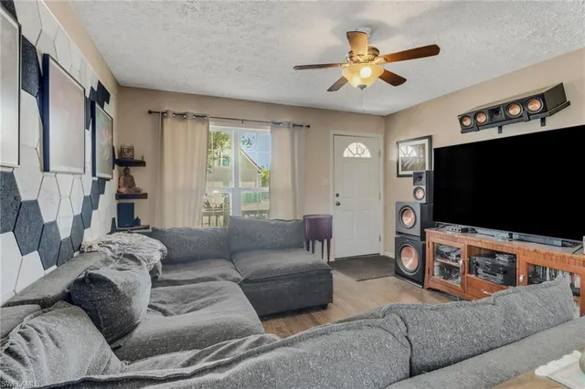 $365,000 | 398 Leawood Circle, Naples, FL 34104