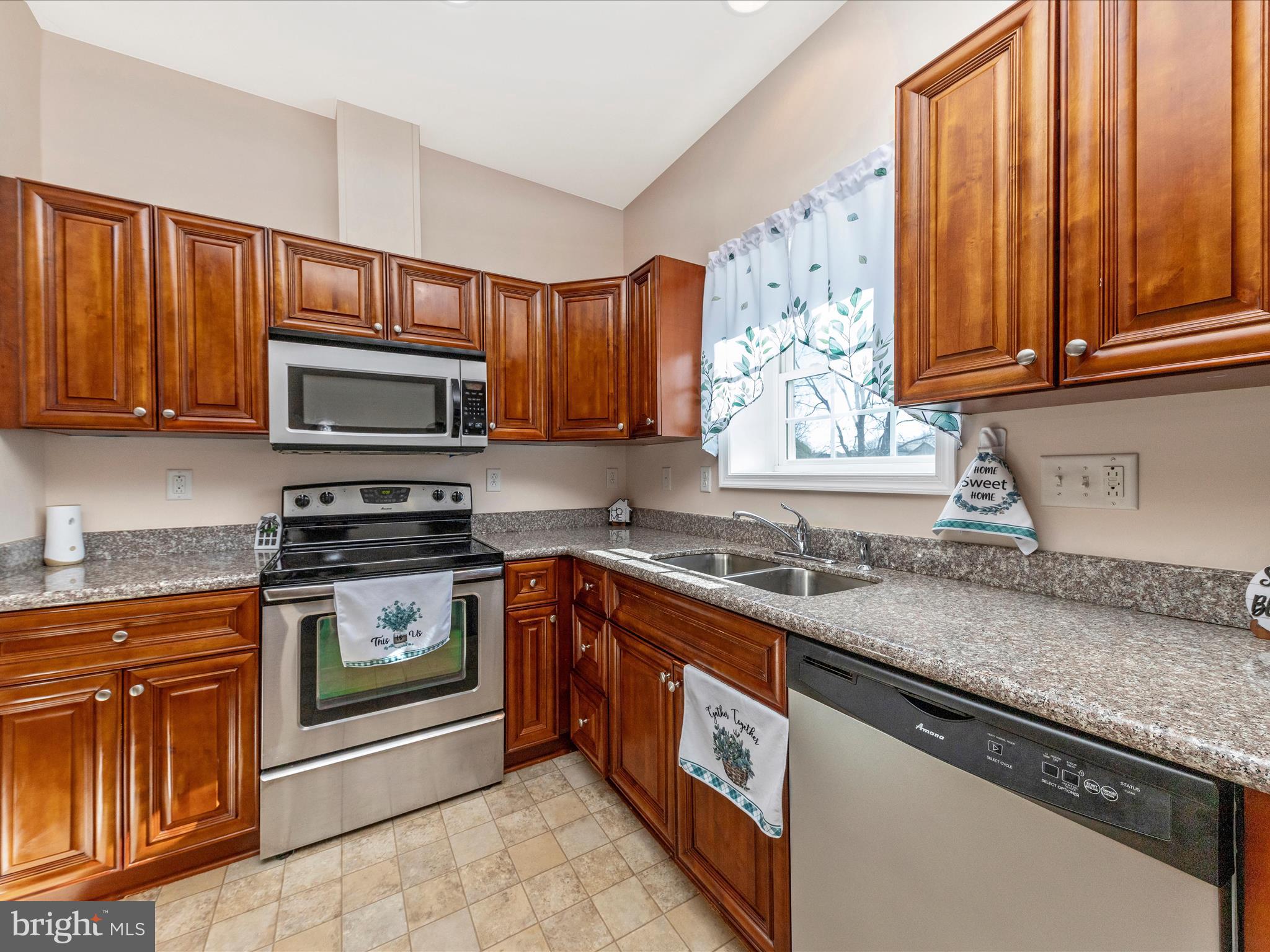 10 Wakefield Road Hagerstown, MD 21740 - Photo 11 of 45 Kitchen