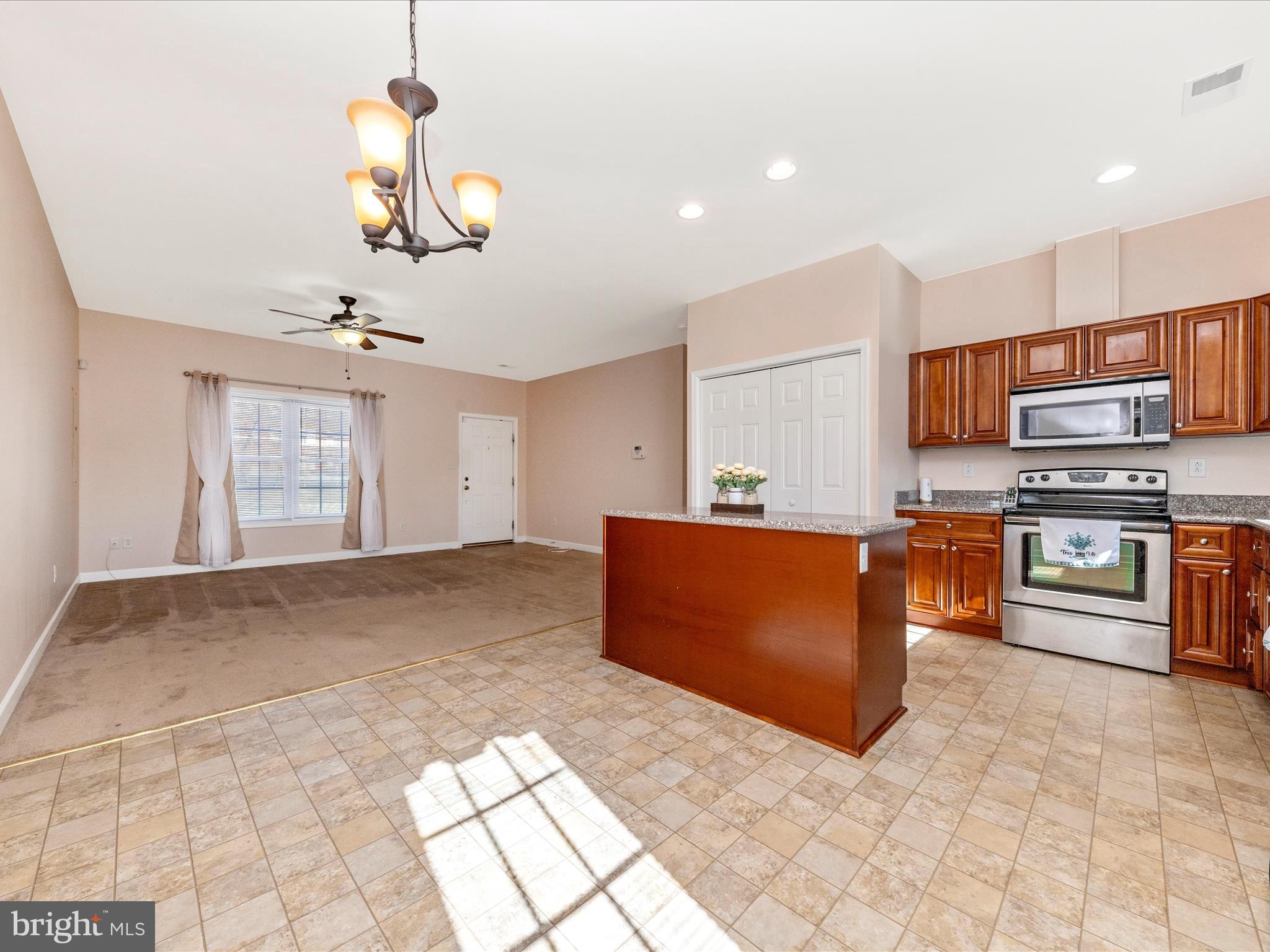 10 Wakefield Road Hagerstown, MD 21740 - Photo 16 of 45 Dining Room