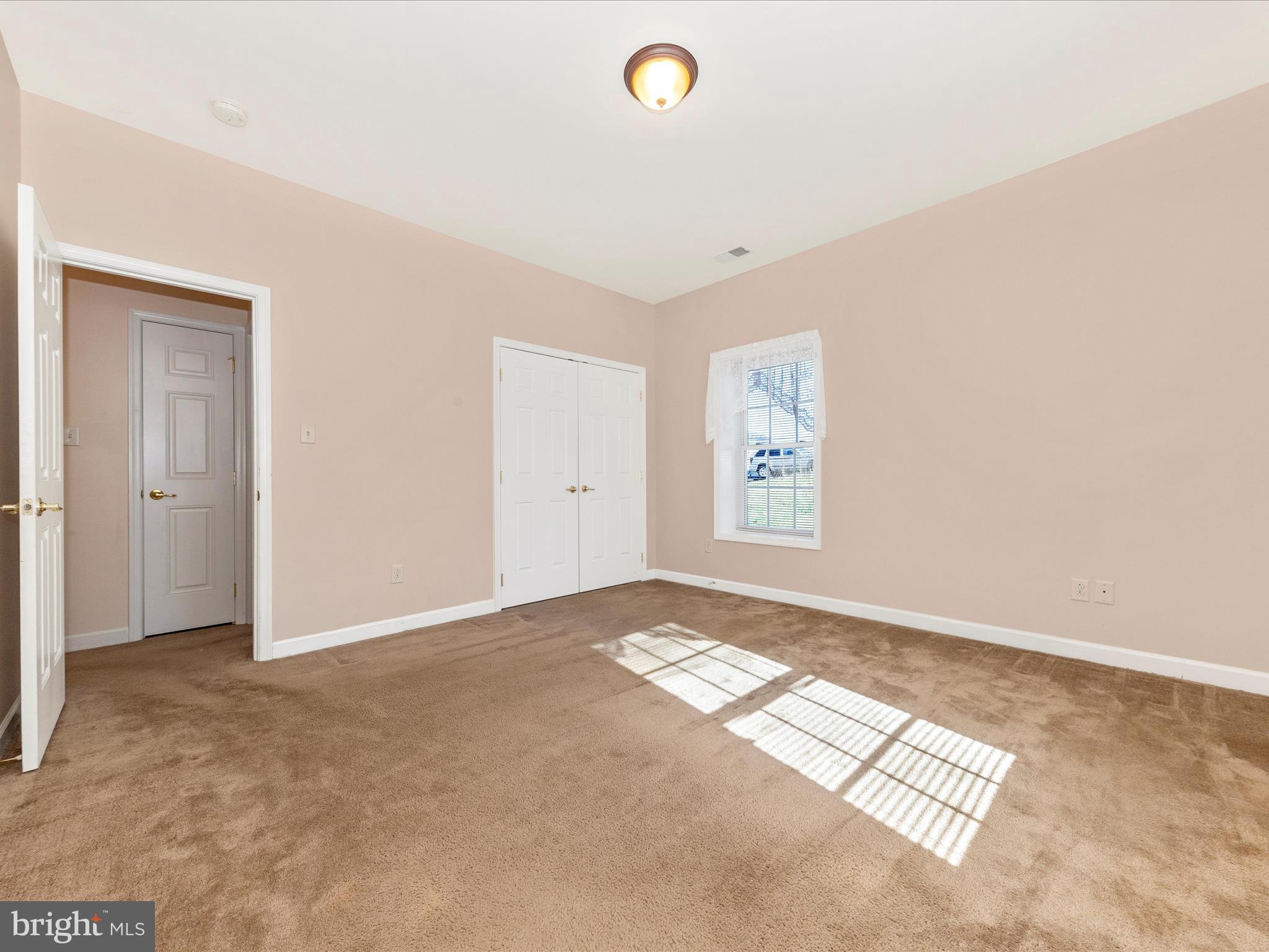 10 Wakefield Road Hagerstown, MD 21740 - Photo 19 of 45 Primary Bedroom