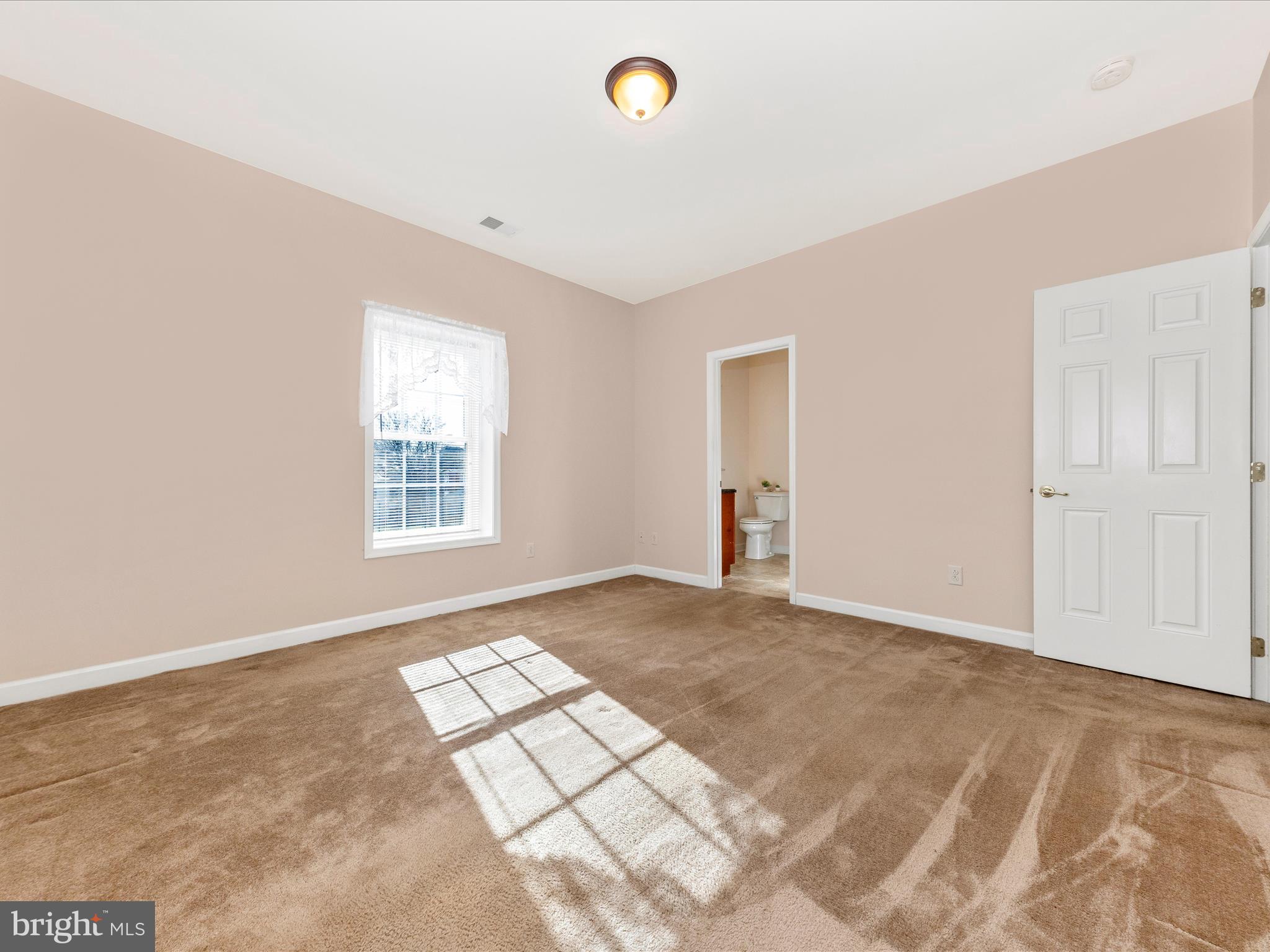 10 Wakefield Road Hagerstown, MD 21740 - Photo 21 of 45 Primary Bedroom