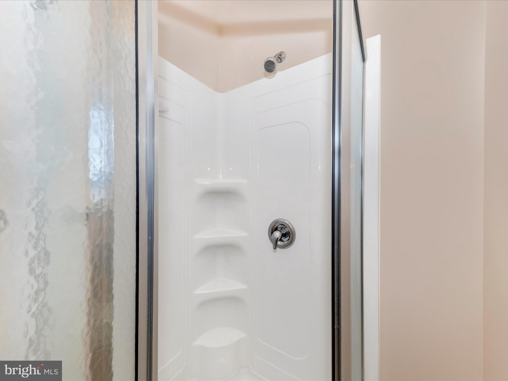 10 Wakefield Road Hagerstown, MD 21740 - Photo 23 of 45 Primary Bathroom