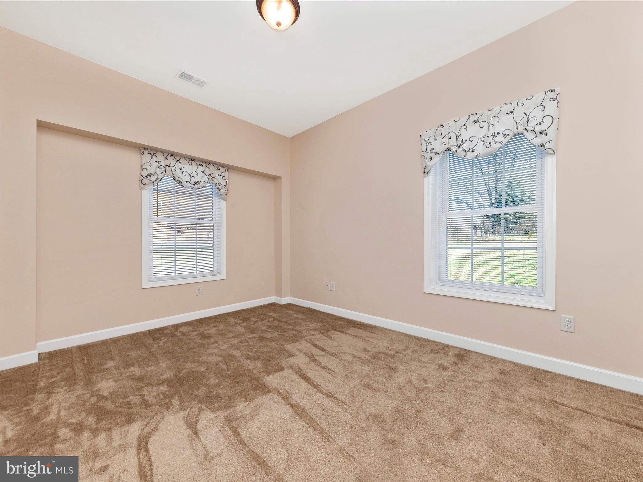 10 Wakefield Road Hagerstown, MD 21740 - Photo 28 of 45 Bedroom 3
