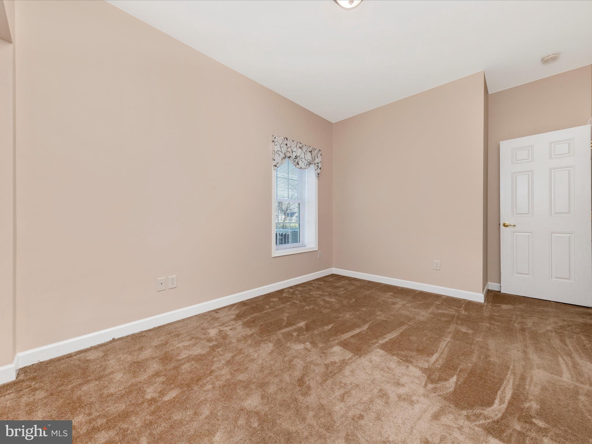 10 Wakefield Road Hagerstown, MD 21740 - Photo 31 of 45 Bedroom 3