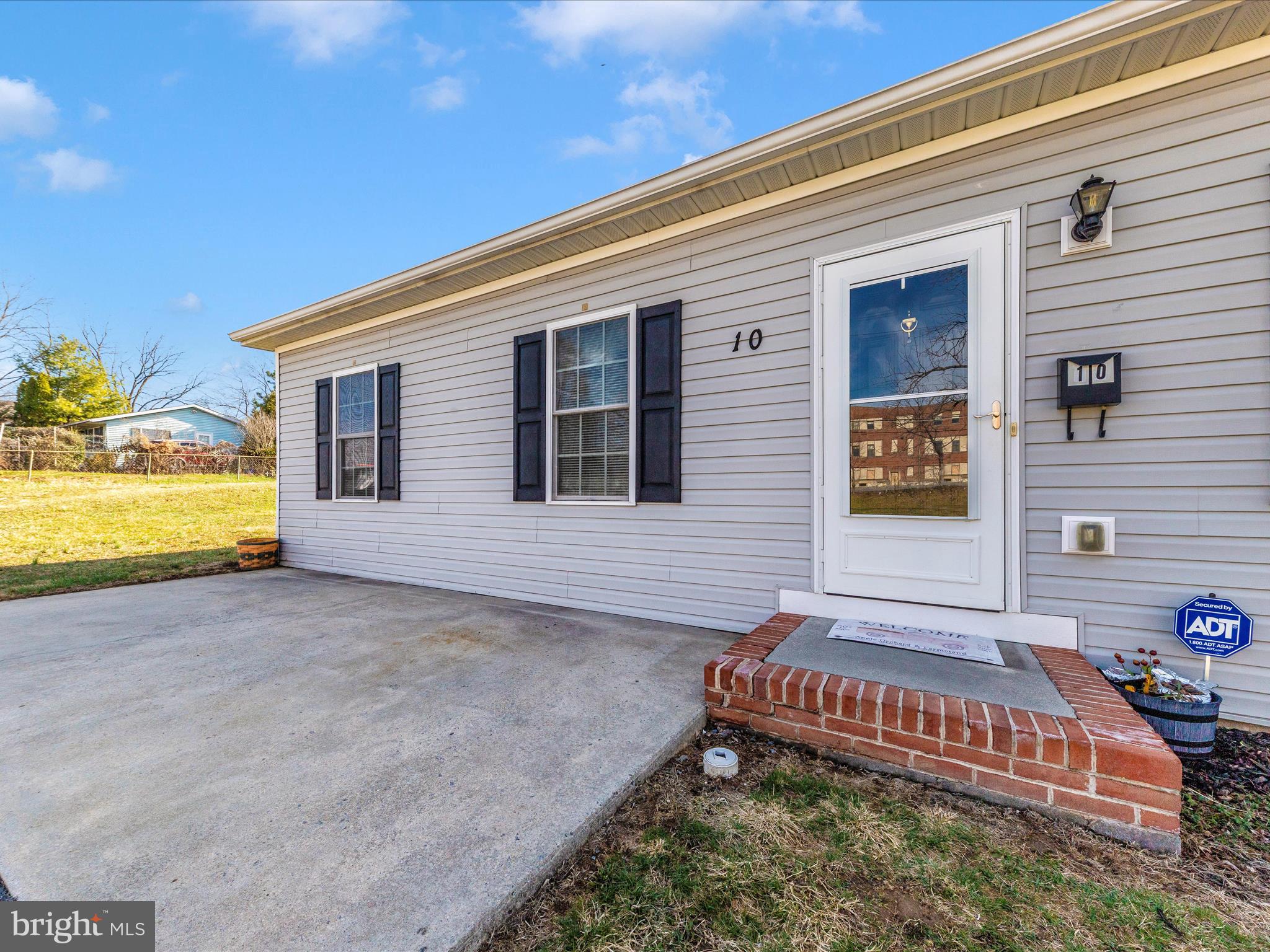 10 Wakefield Road Hagerstown, MD 21740 - Photo 40 of 45 Exterior Front