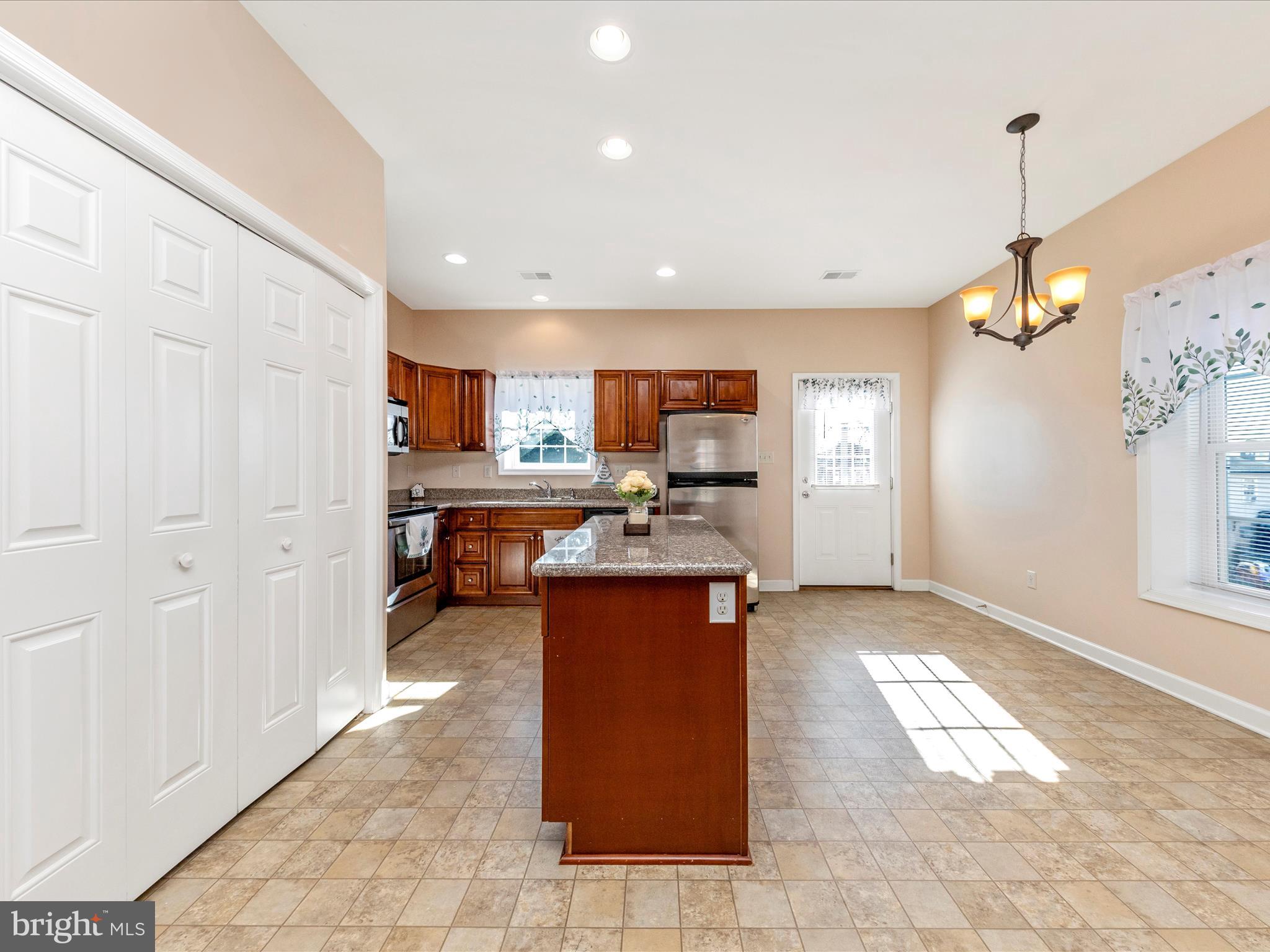 10 Wakefield Road Hagerstown, MD 21740 - Photo 8 of 45 Kitchen