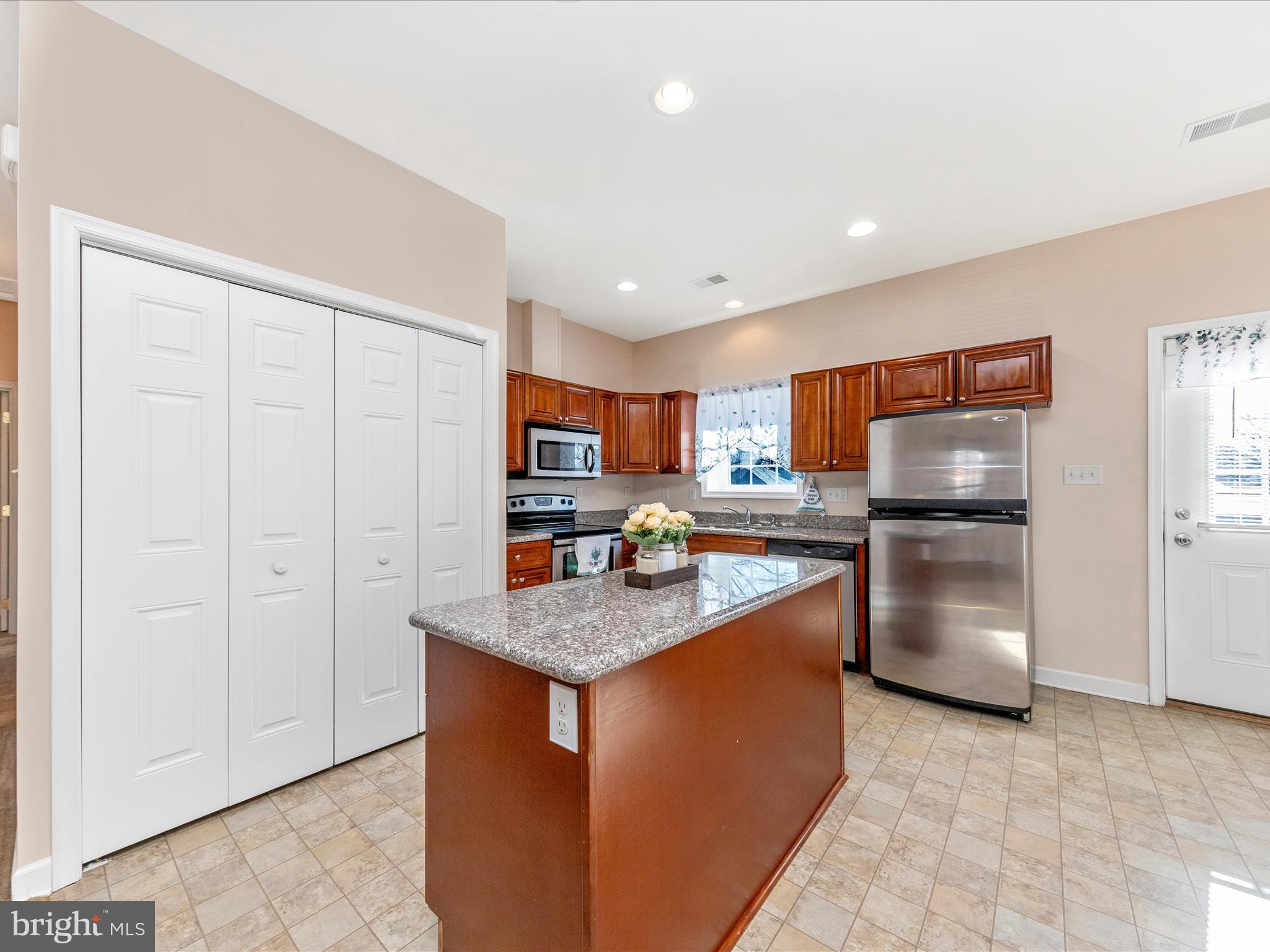 10 Wakefield Road Hagerstown, MD 21740 - Photo 9 of 45 Kitchen