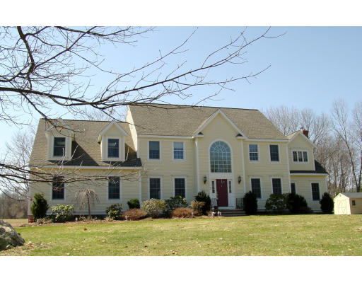7 Old Harry Road Southborough, MA 01772 - Photo 1 of 14 Gallery Image 1
