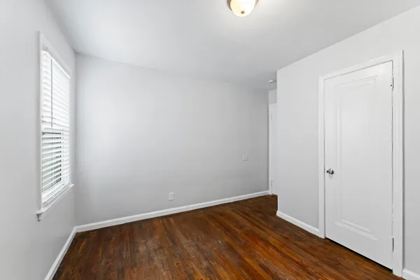 $129,999 | 20947 Beechwood Avenue, Eastpointe, MI 48021