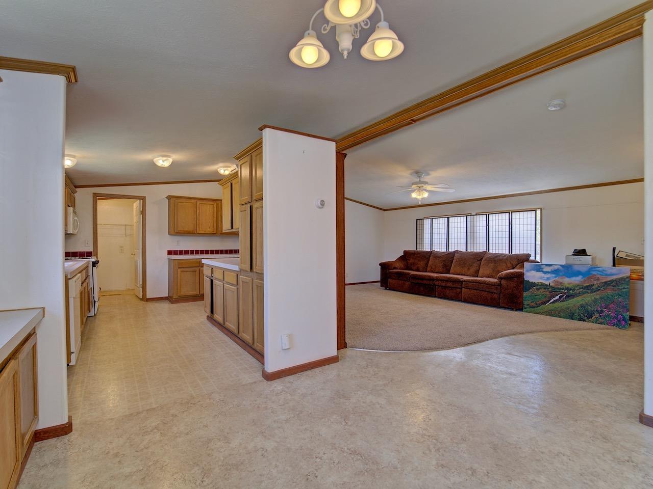 2984 Rood Court Grand Junction, CO 81504 - Photo 7 of 24 Gallery Image 7
