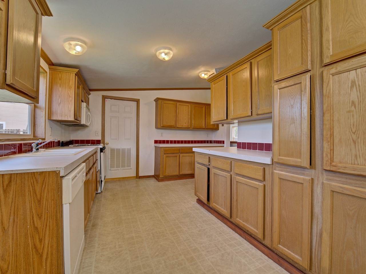 2984 Rood Court Grand Junction, CO 81504 - Photo 8 of 24 Gallery Image 8