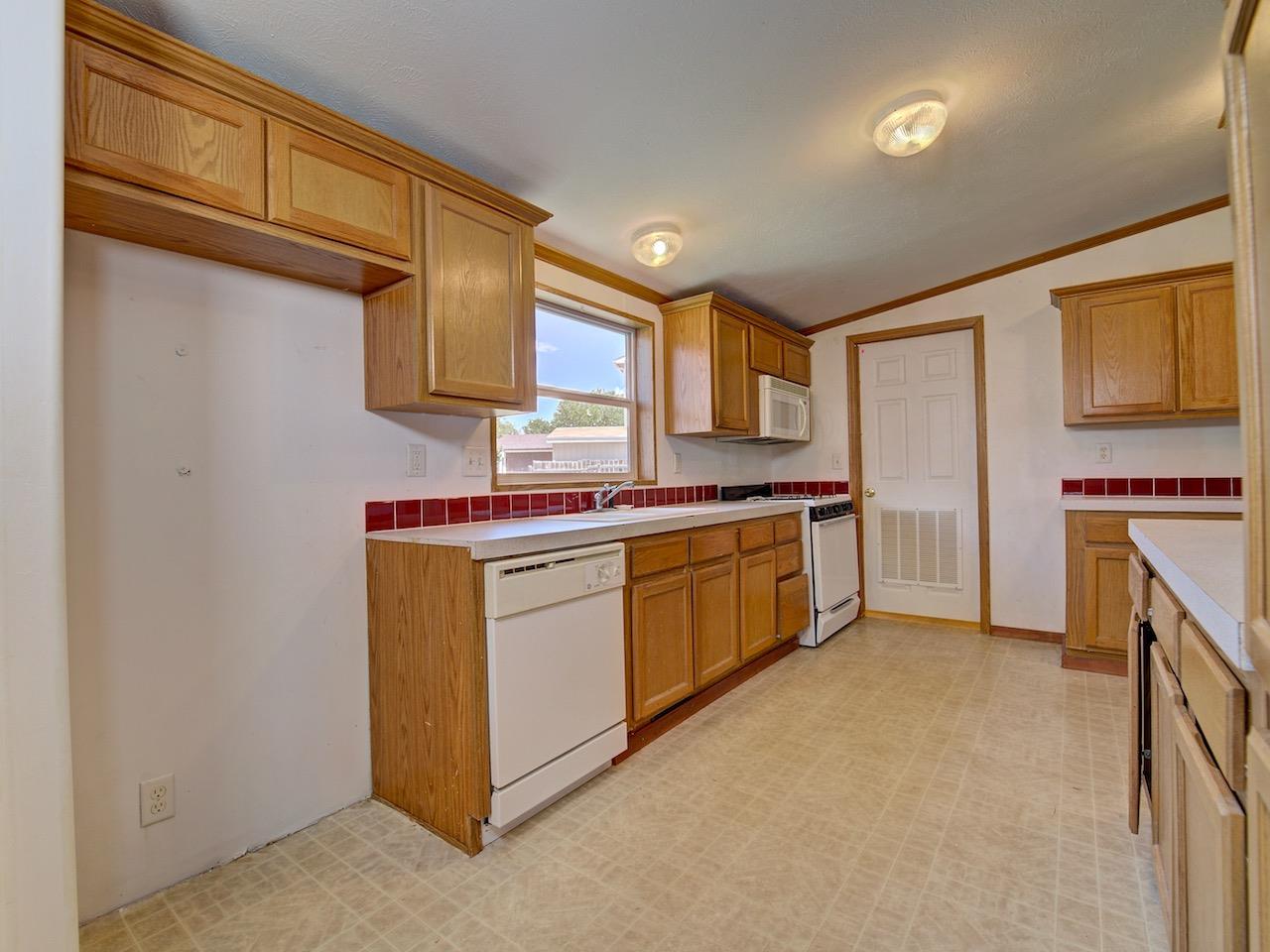 2984 Rood Court Grand Junction, CO 81504 - Photo 9 of 24 Gallery Image 9