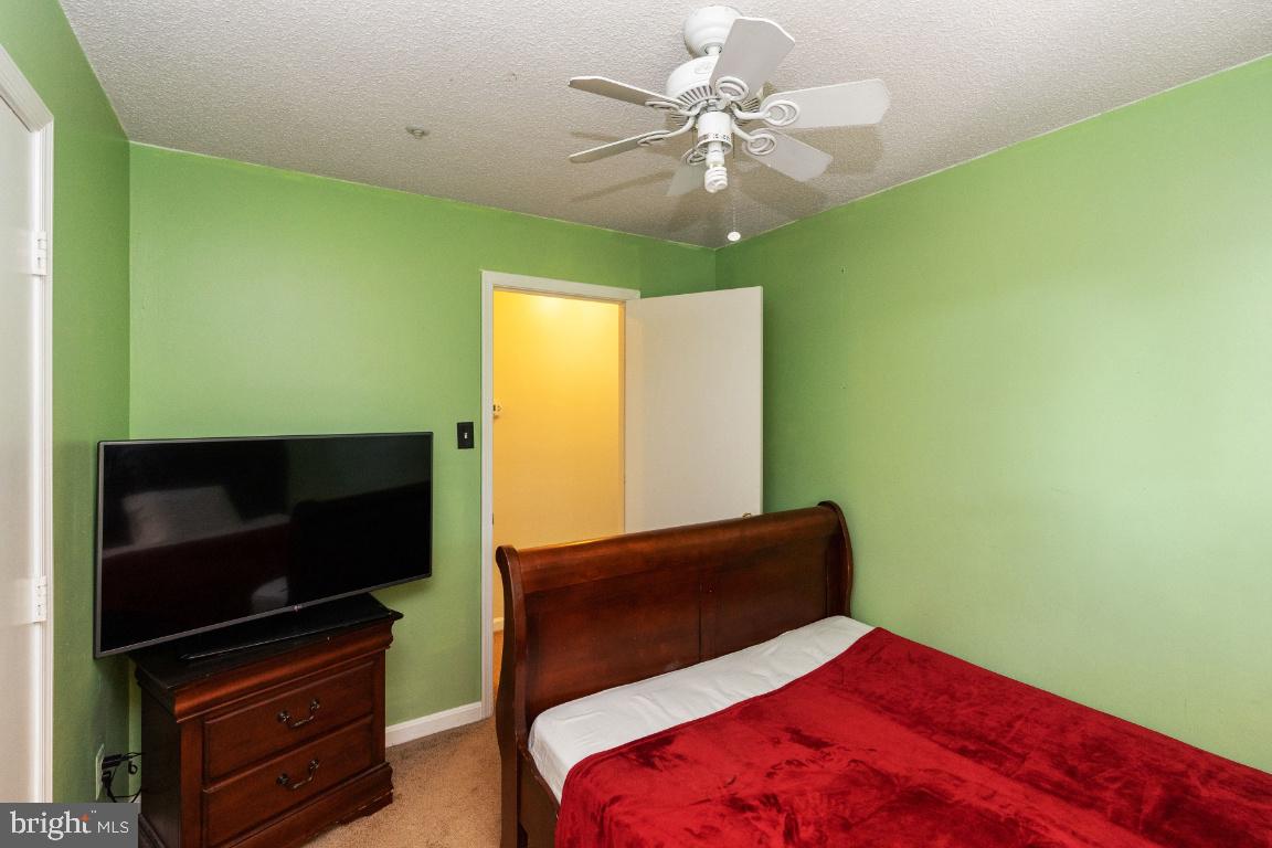 2603 Camelback Lane, Unit 129 Silver Spring, MD 20906 - Photo 15 of 25 Kitchen